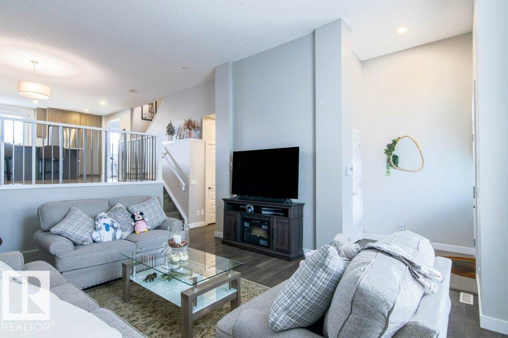 215 SOUTHFORK DR - 3
