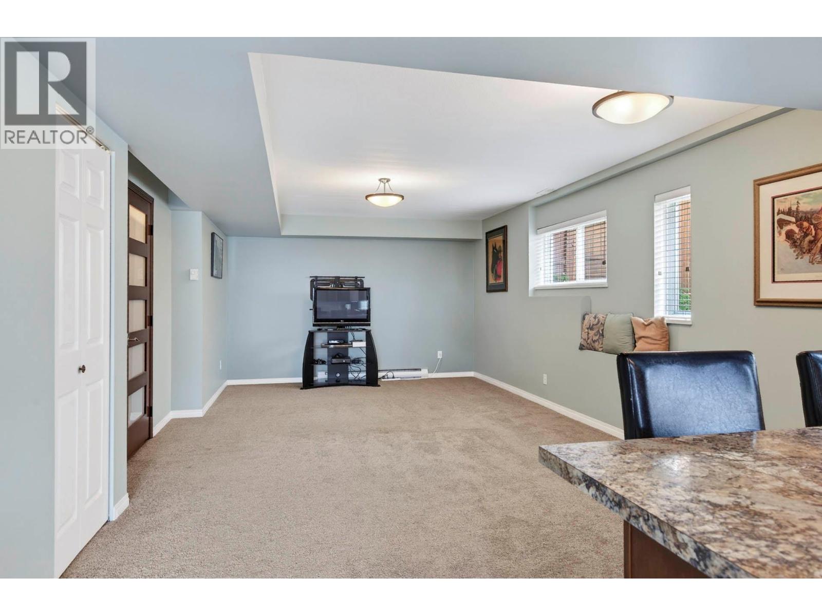 2359 Whitburn Crescent - 32