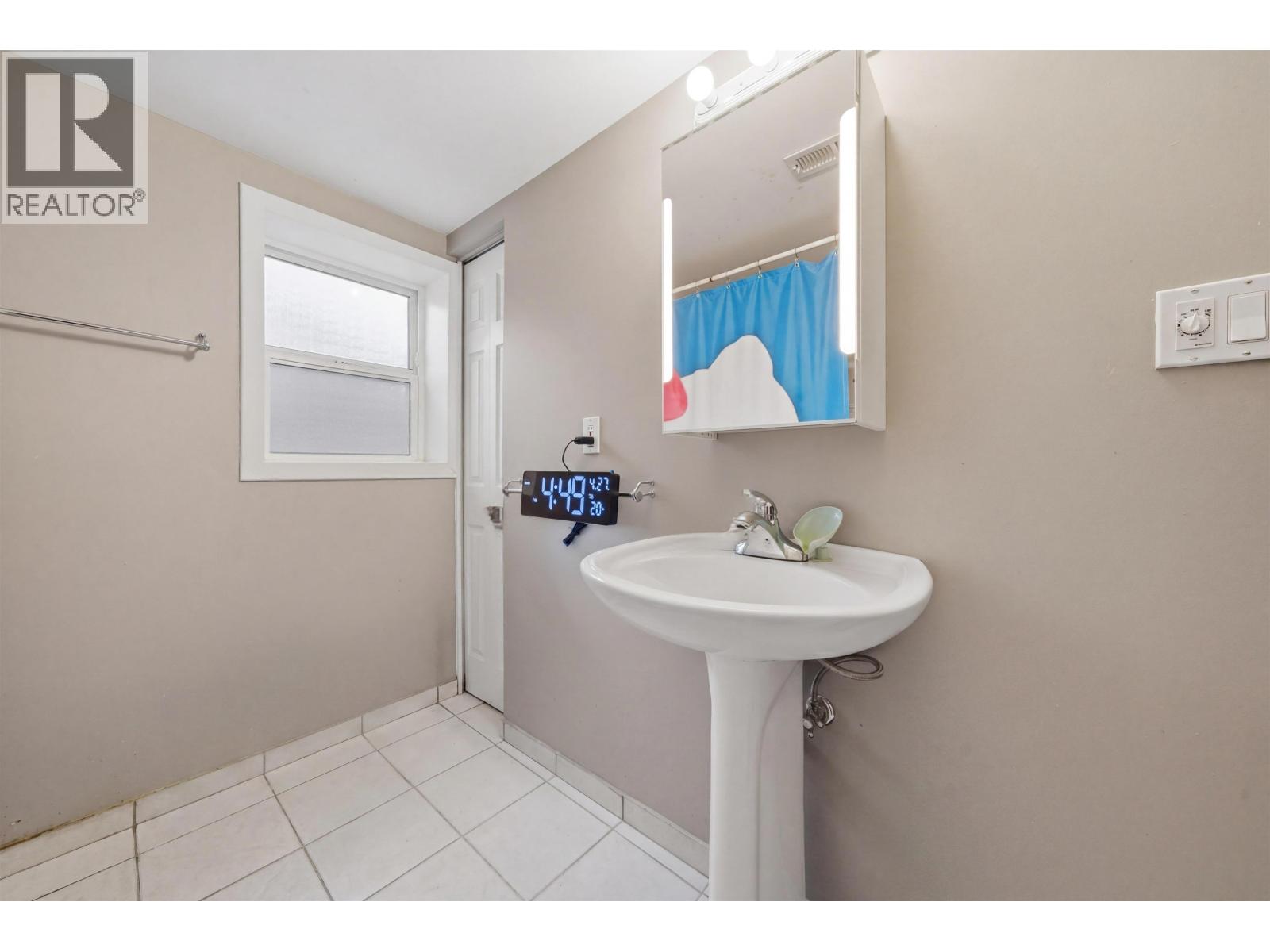 1315 EIGHTH AVENUE, New Westminster