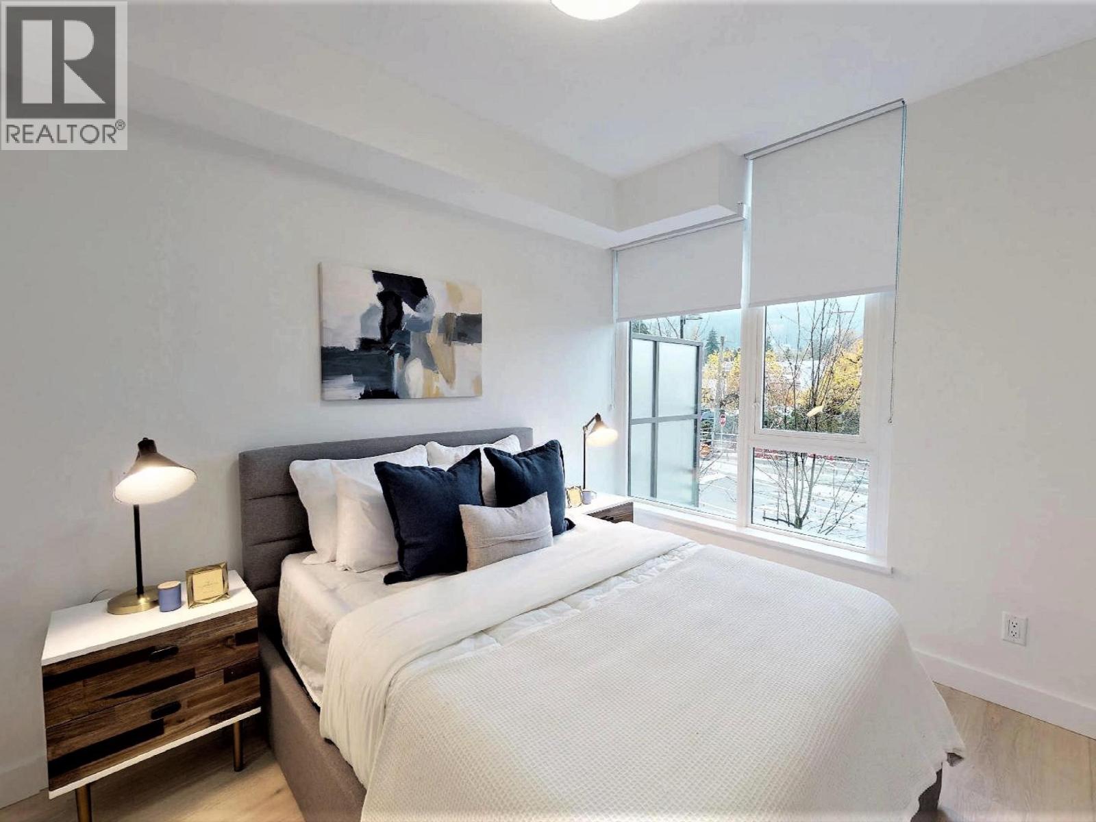 202 1295 CONIFER STREET, North Vancouver