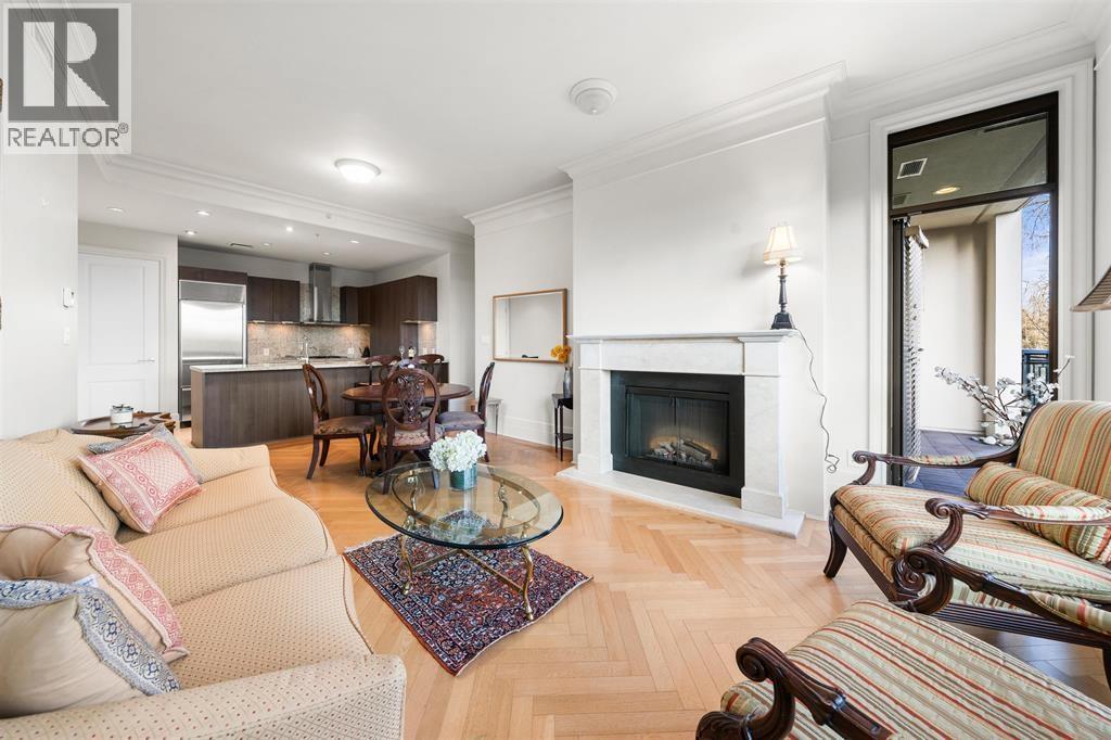 402 568 WATERS EDGE CRESCENT, West Vancouver