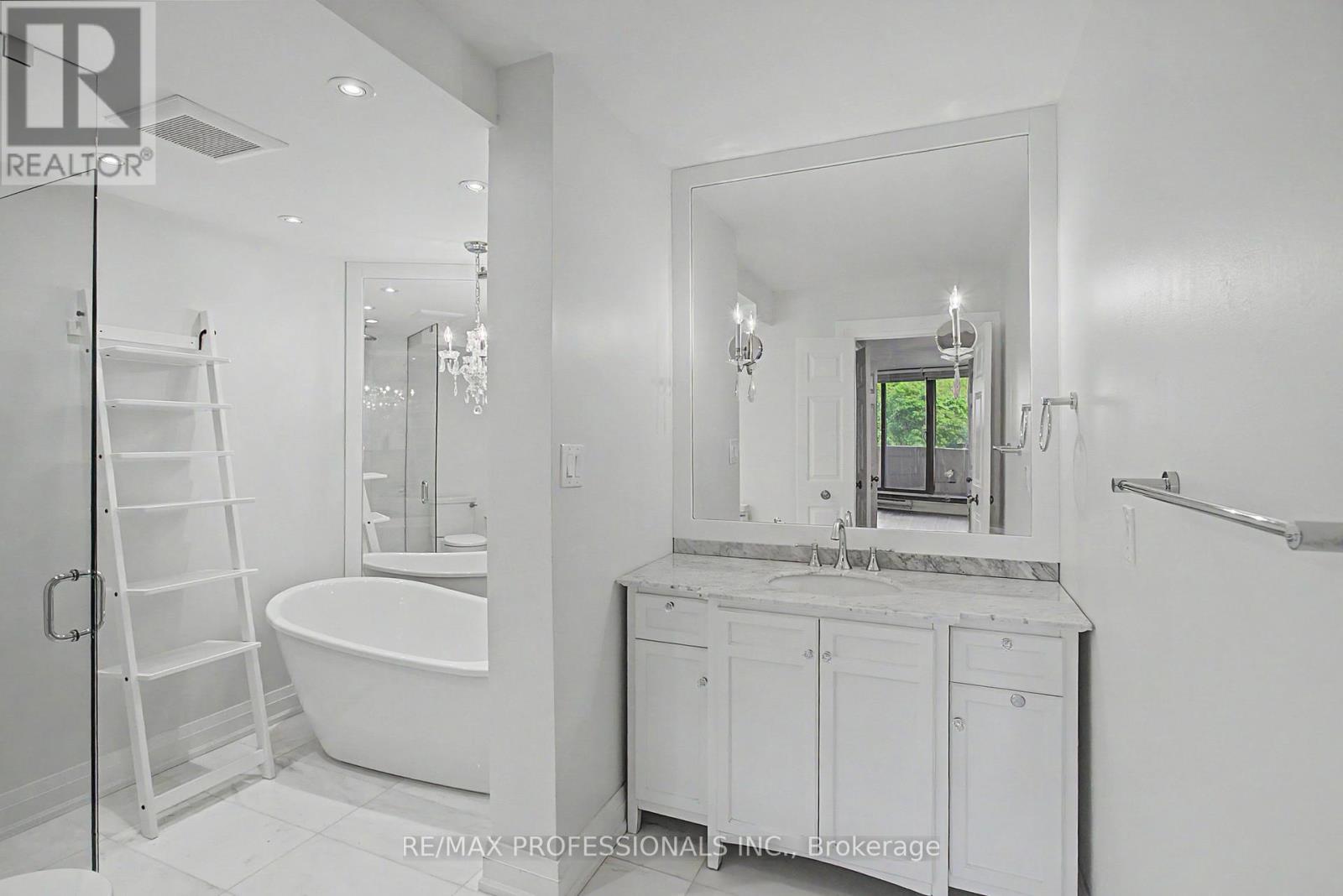 #309 2000 ISLINGTON AVENUE - 37
