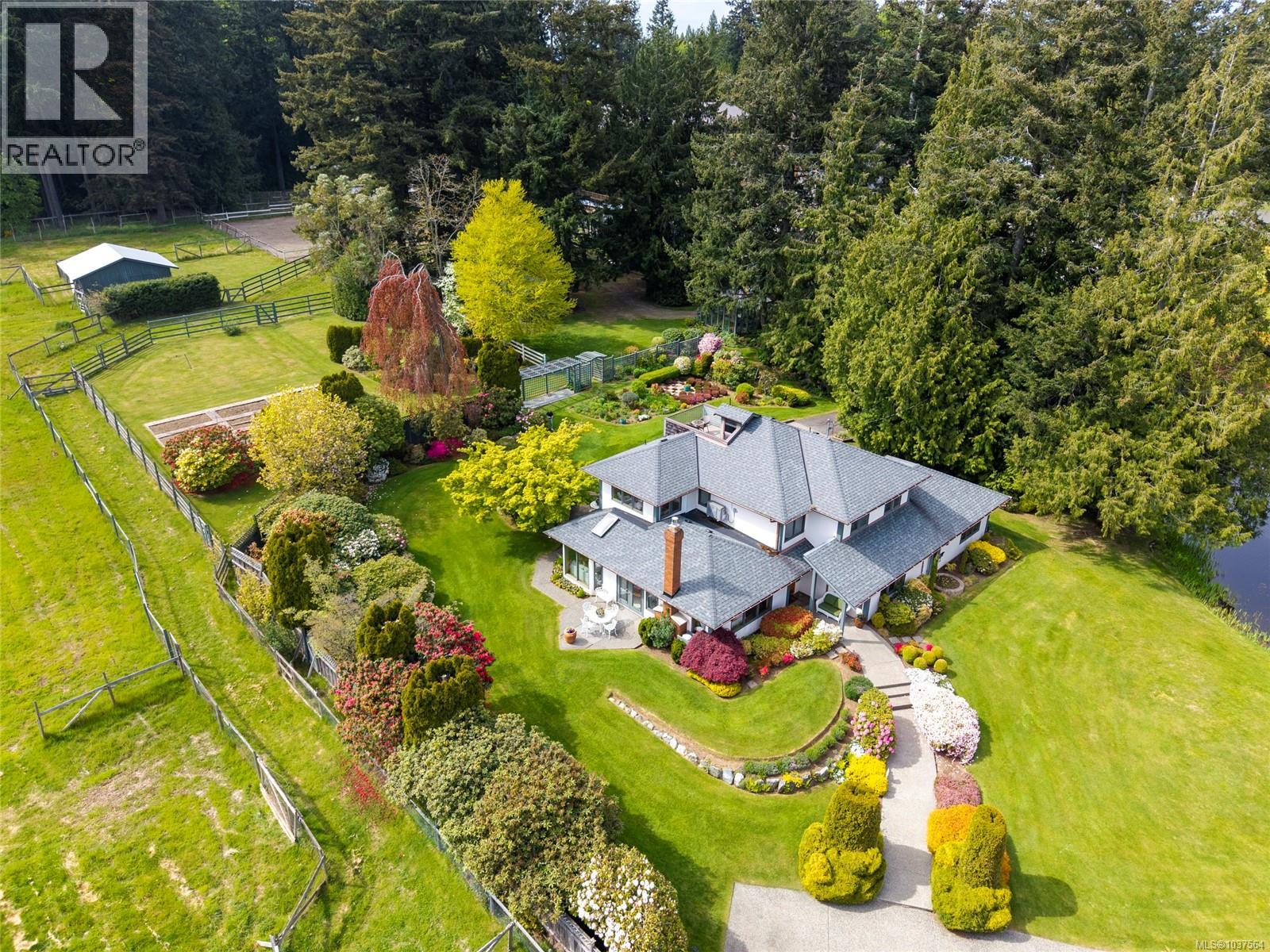 6412 Bryn Rd, Central Saanich