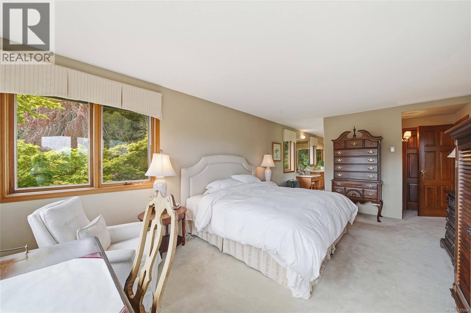 6412 Bryn Rd, Central Saanich
