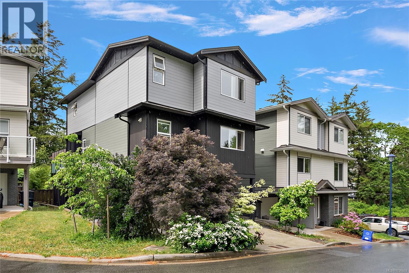 668 Barolo Pl, Langford