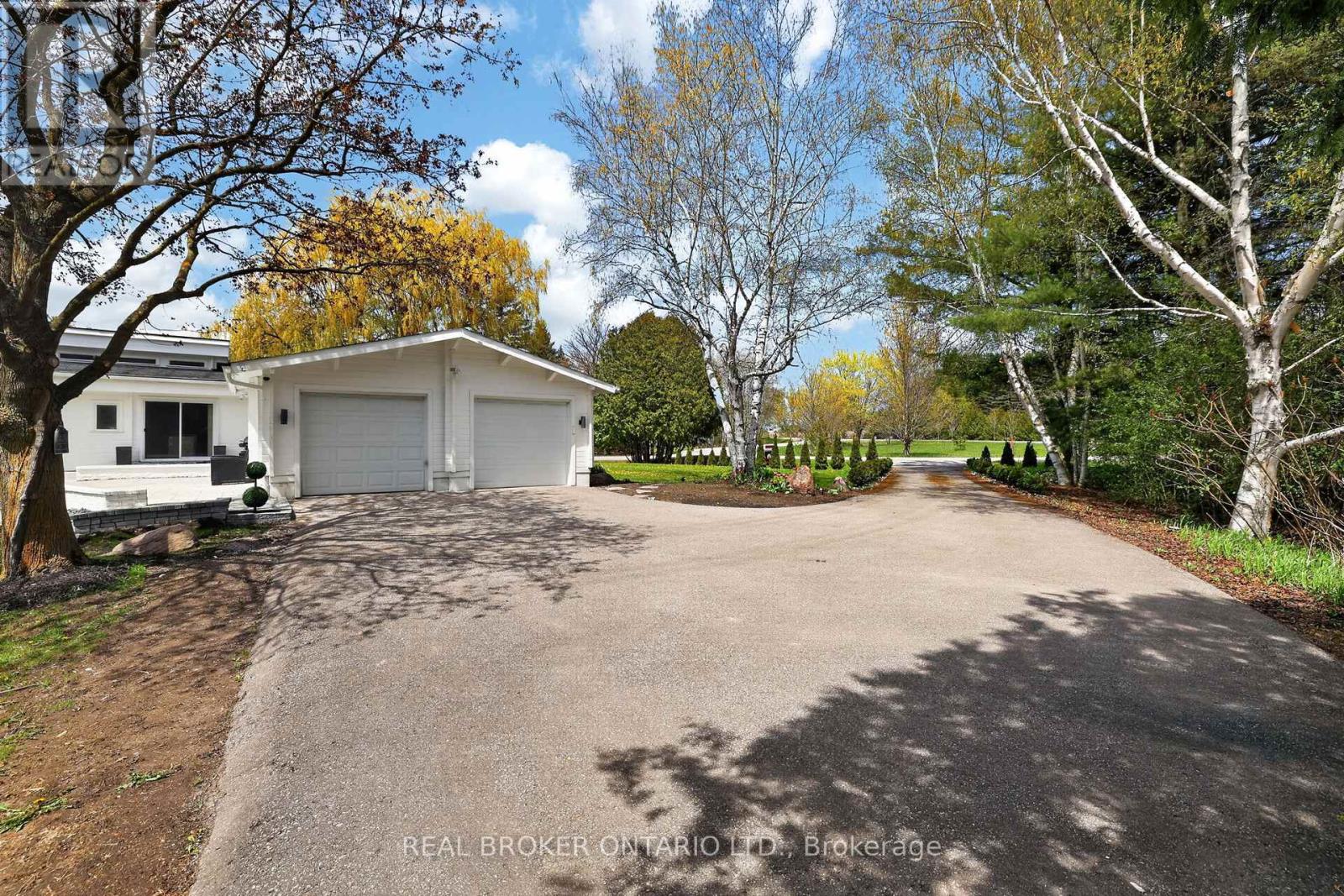 26 ORCHARD COURT - Image 2