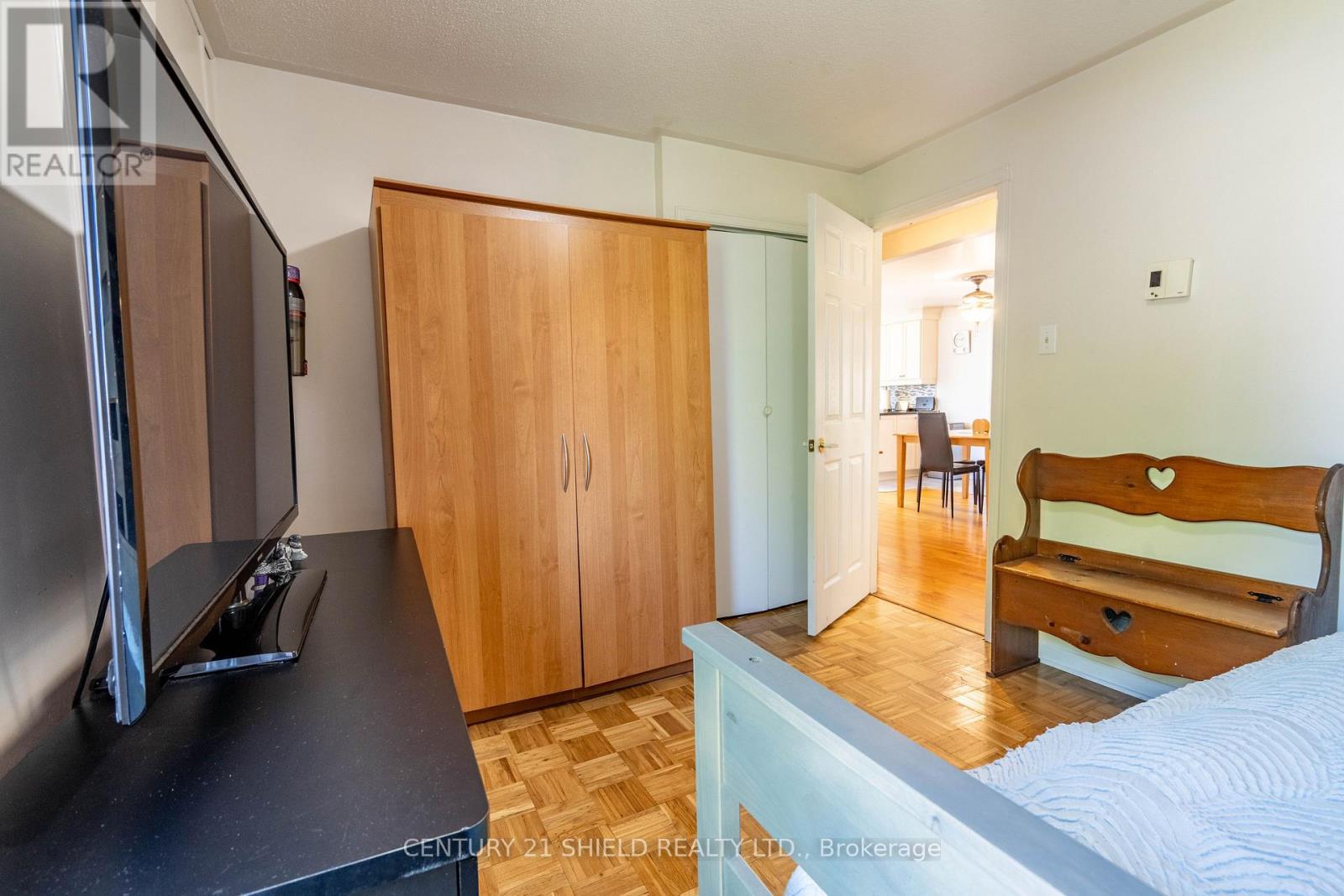 1320 AUBIN AVENUE - 17