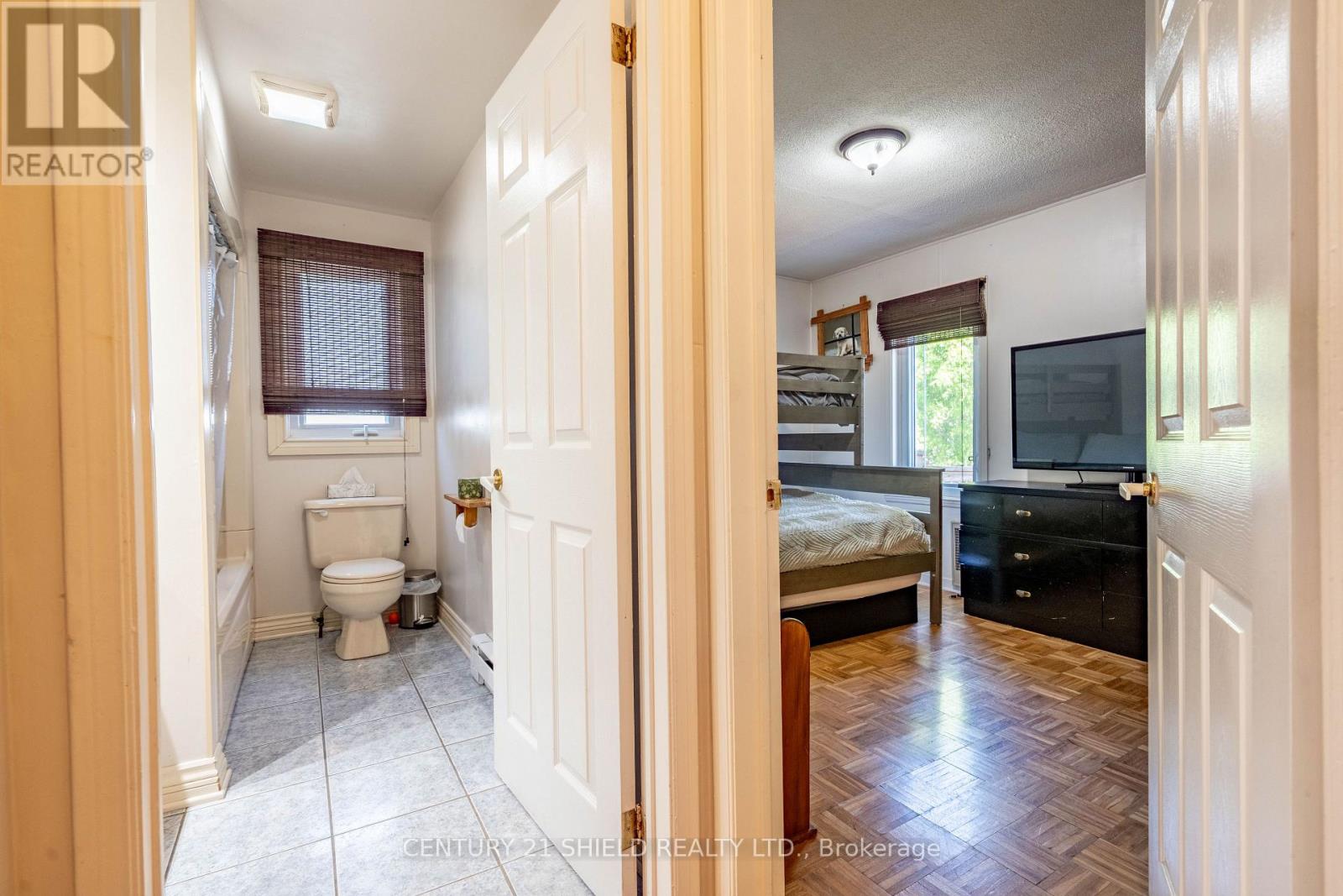 1320 AUBIN AVENUE - 18