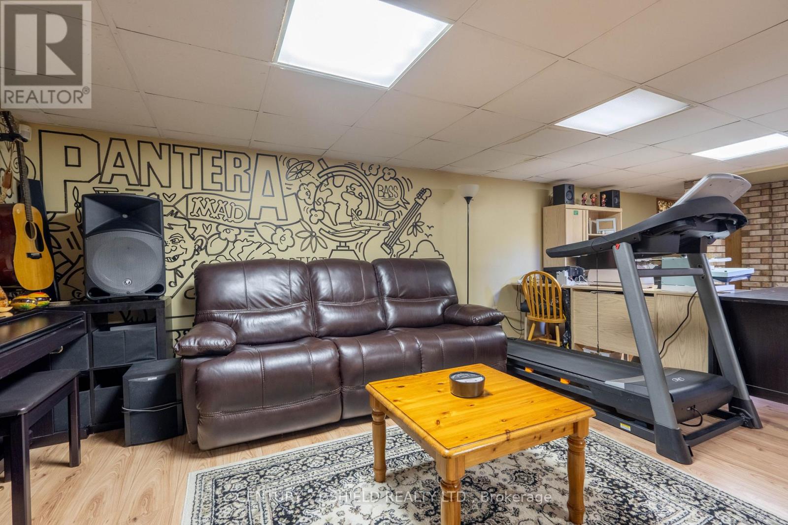 1320 AUBIN AVENUE - 21