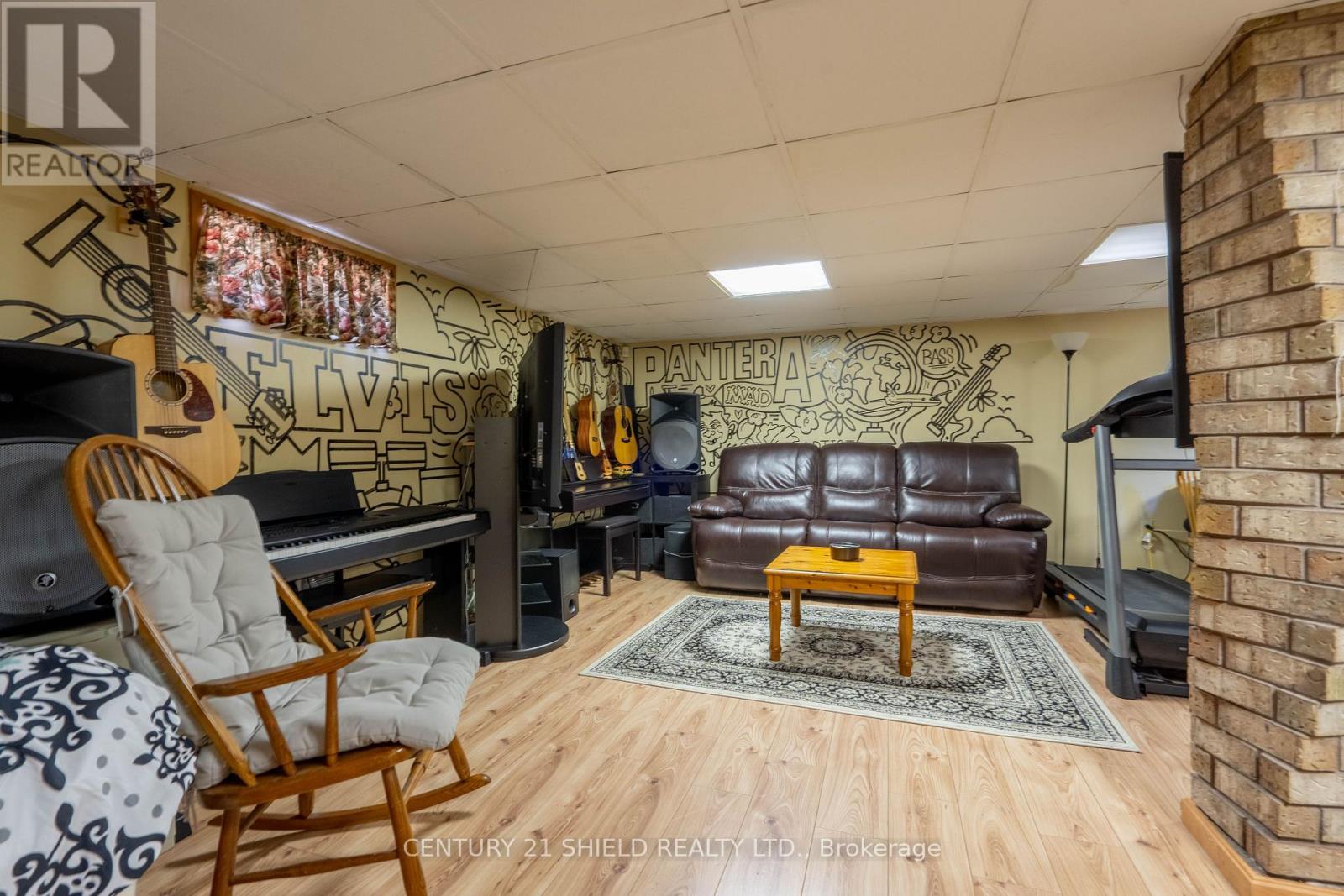 1320 AUBIN AVENUE - 22
