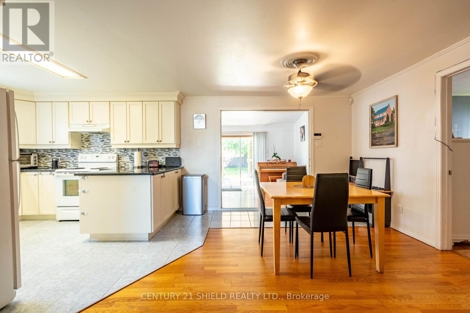 1320 AUBIN AVENUE - Image 3