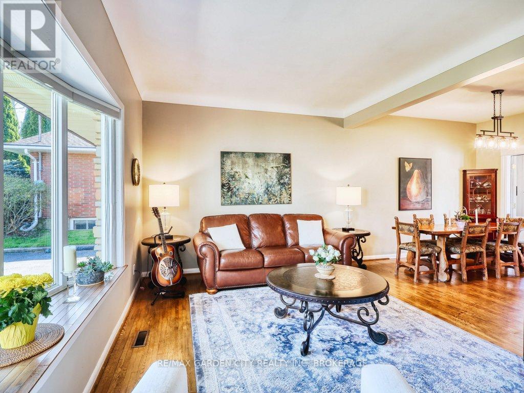 171 LAKESHORE ROAD - 12
