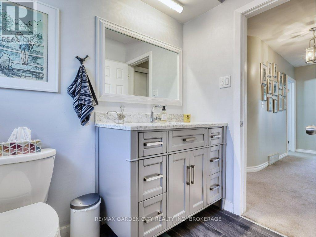 171 LAKESHORE ROAD - 20