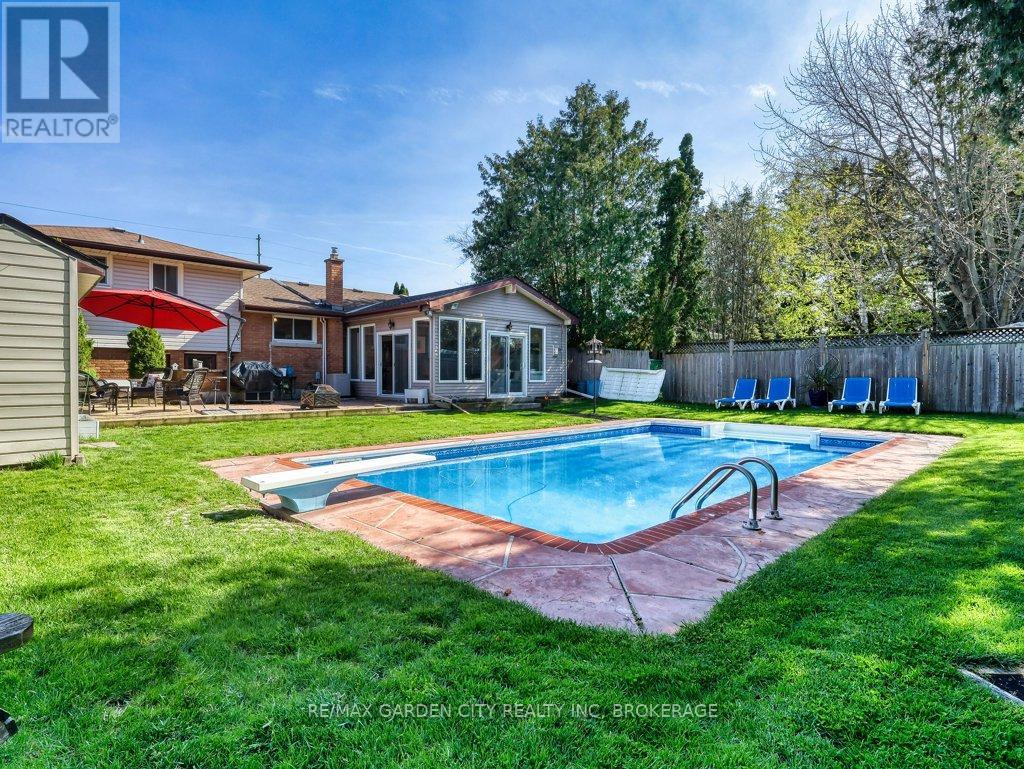 171 LAKESHORE ROAD - 39