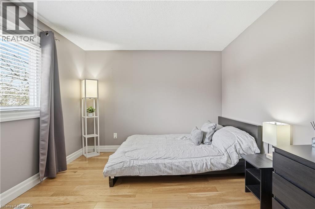 1 OAKMEADOW Place - 22