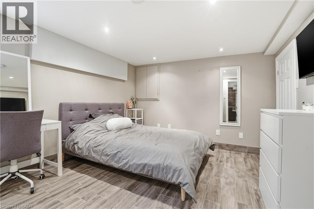 1 OAKMEADOW Place - 26