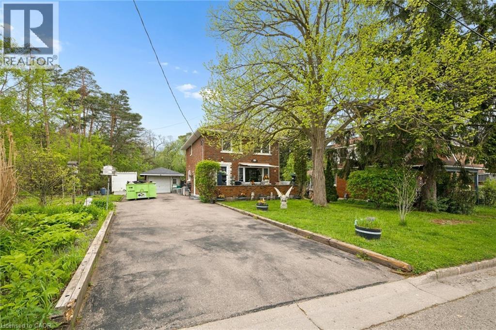 786 S STIRLING Avenue S, Kitchener, Ontario, N2M3K3 — Photo 2