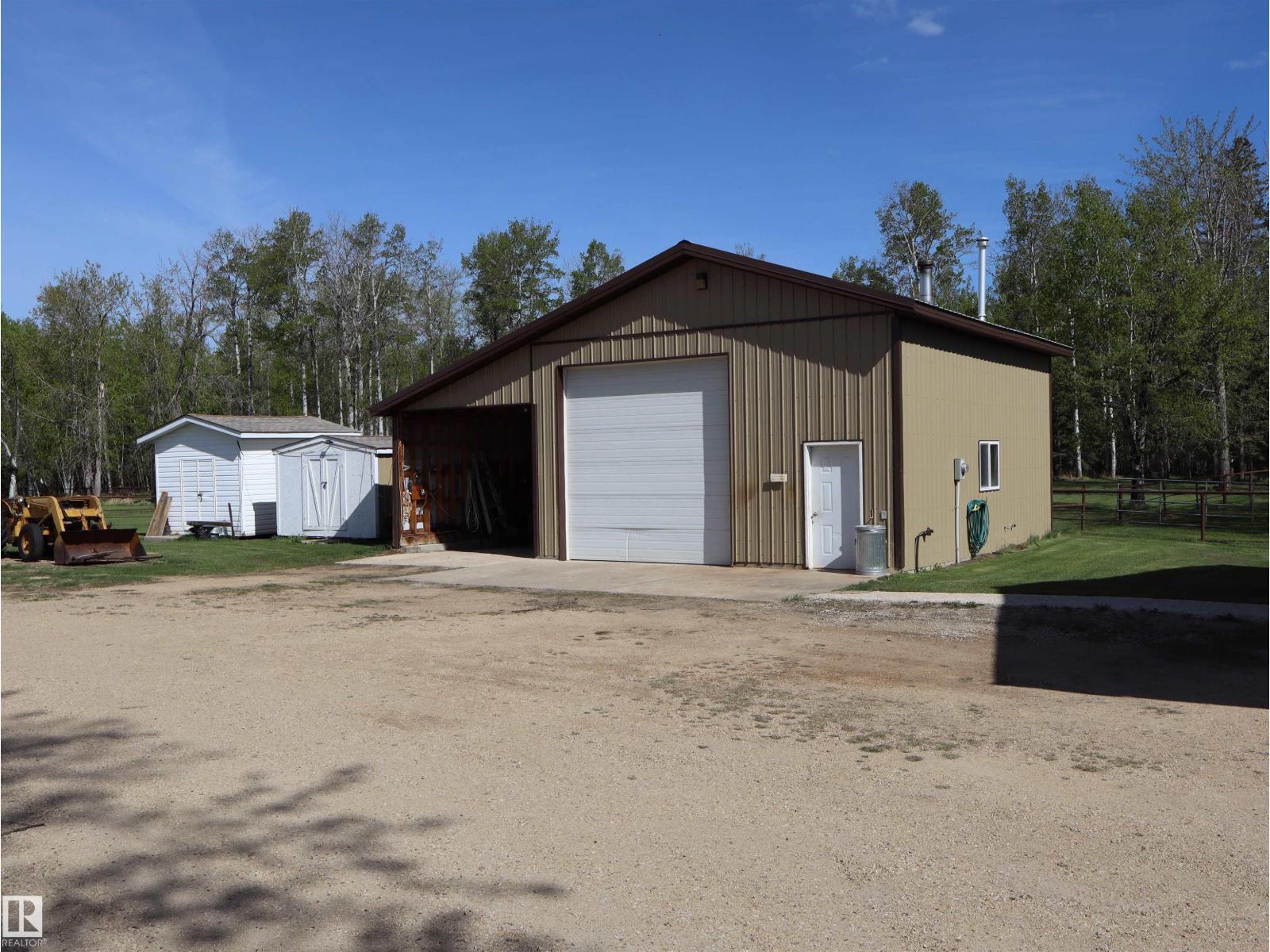 622036 RGE RD 63 — photo 9