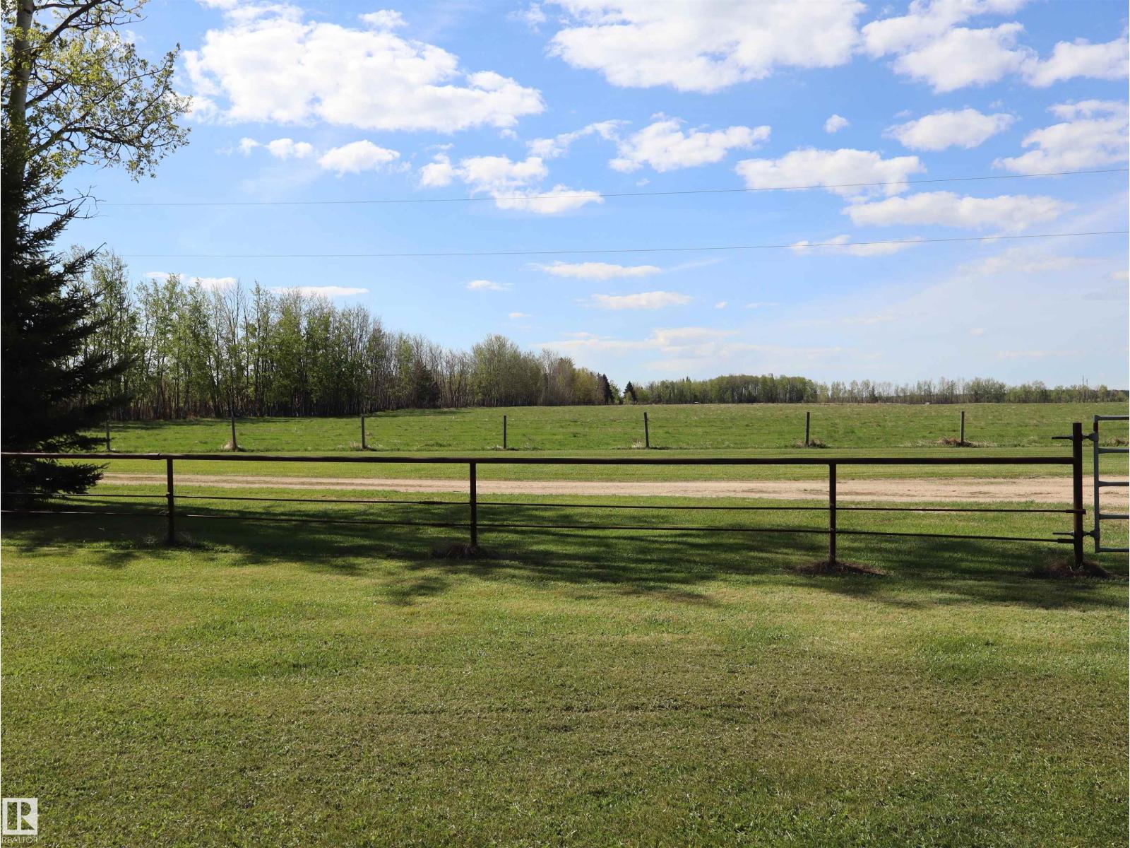 622036 RGE RD 63 - 64