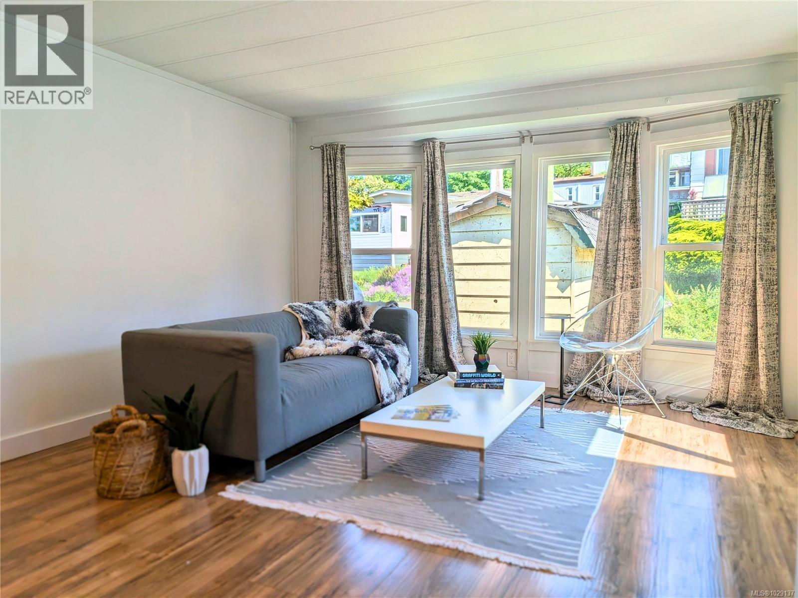5 70 Cooper Rd, View Royal