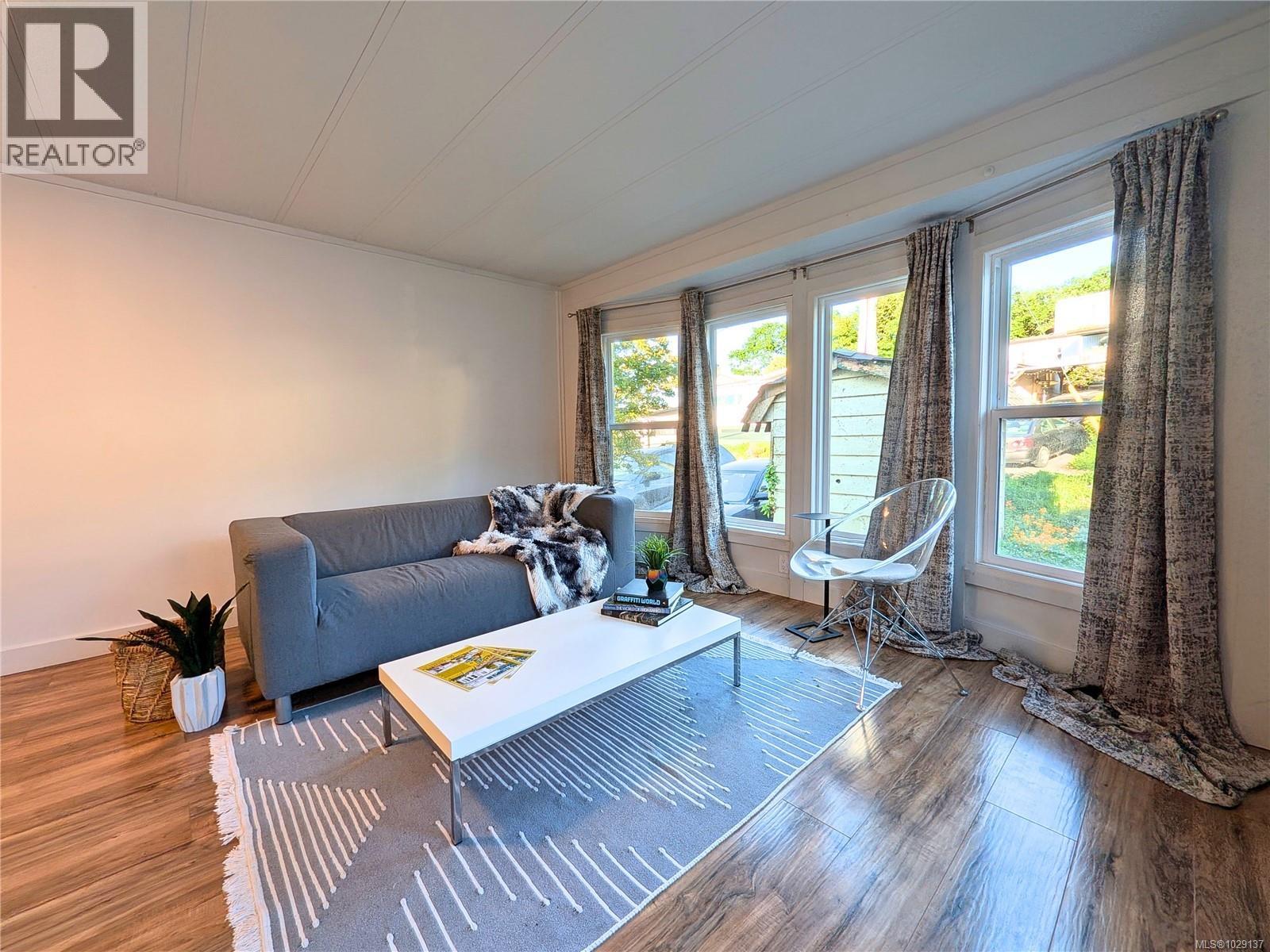 5 70 Cooper Rd, View Royal