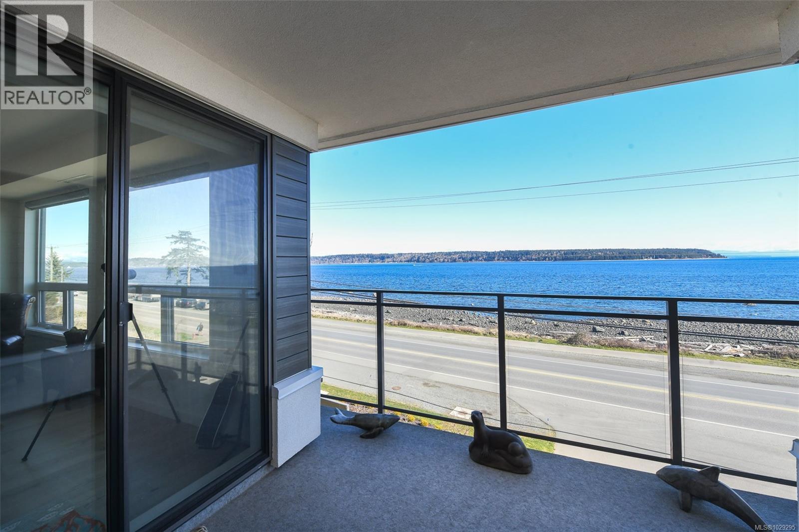 302 536 Island Hwy, Campbell River