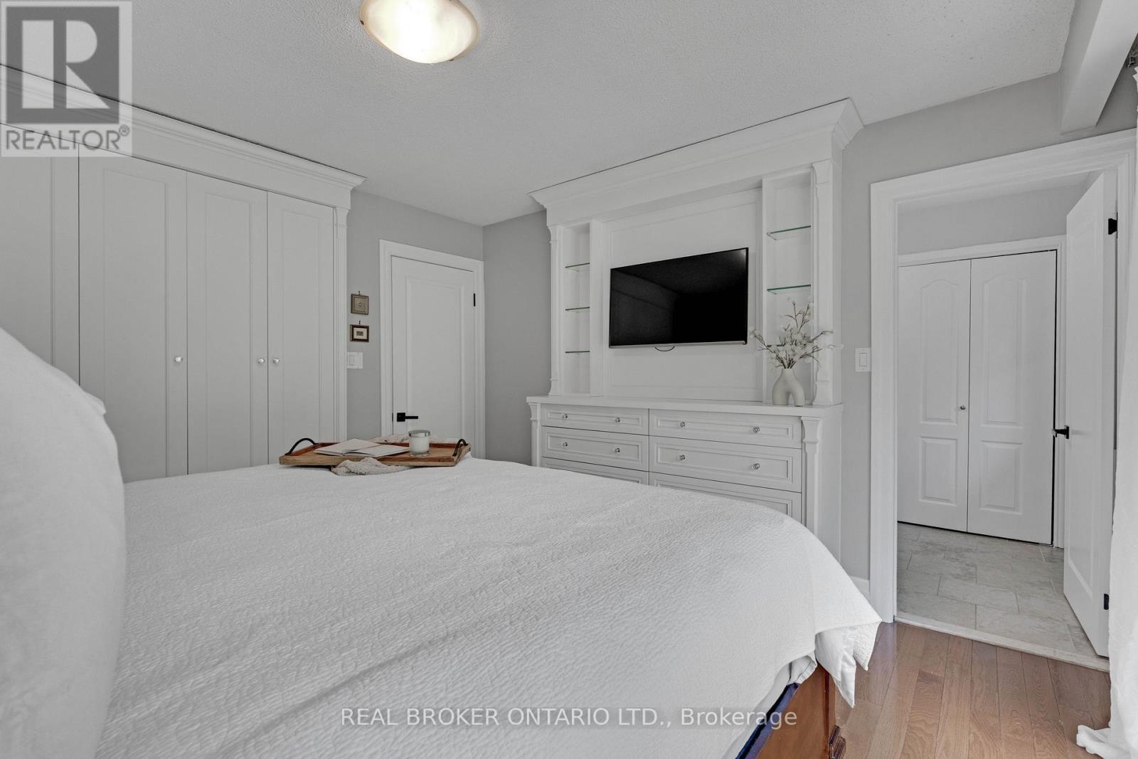 44 HICKMAN STREET - 25