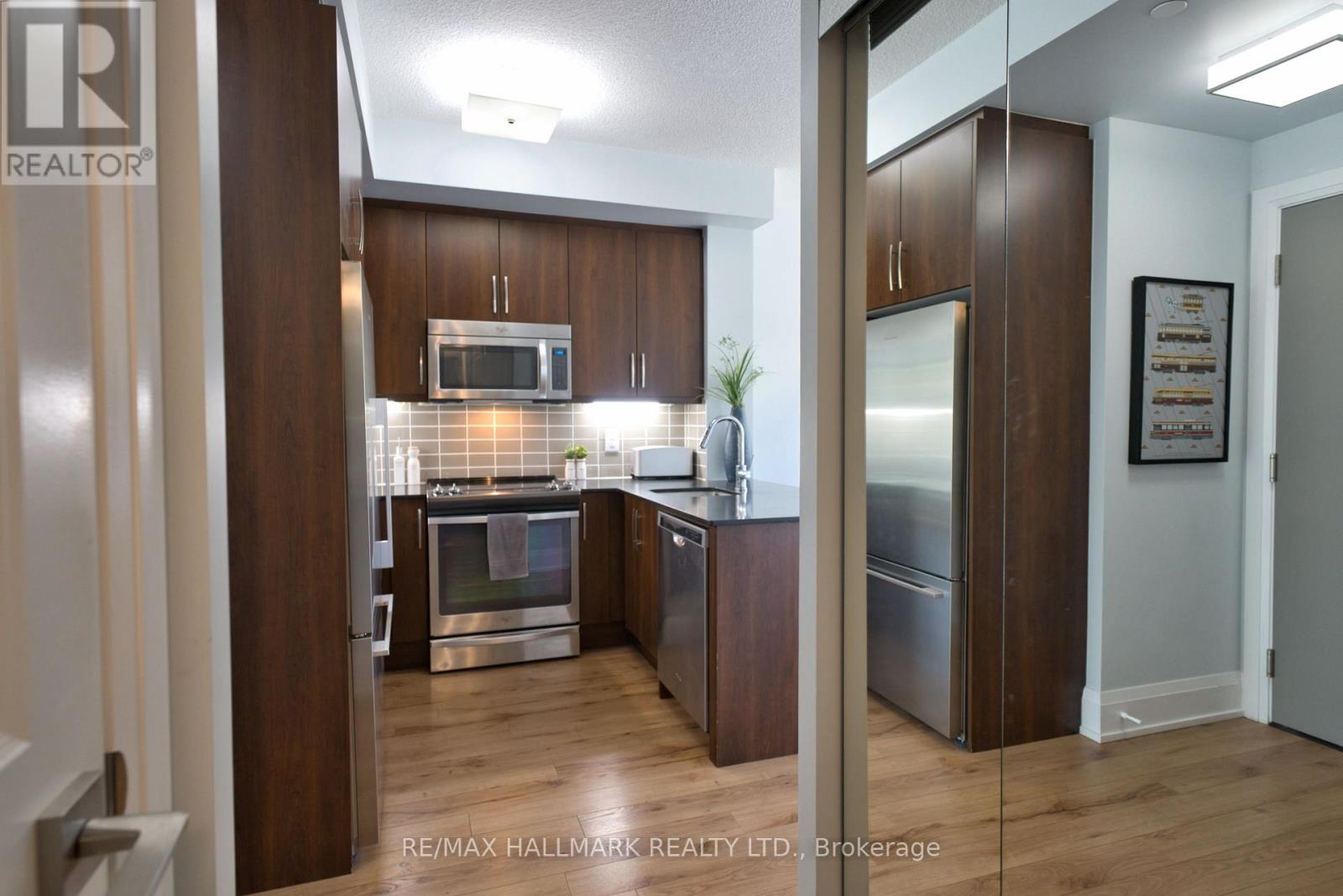 #316 2 OLD MILL DRIVE - 21