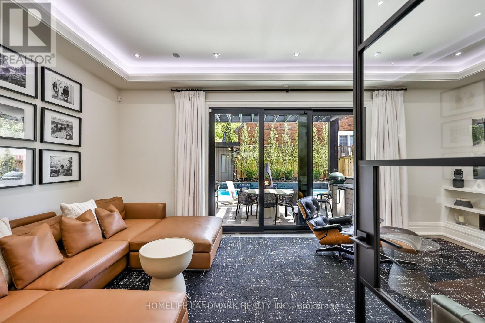211 SOUTH KINGSWAY WAY - 12