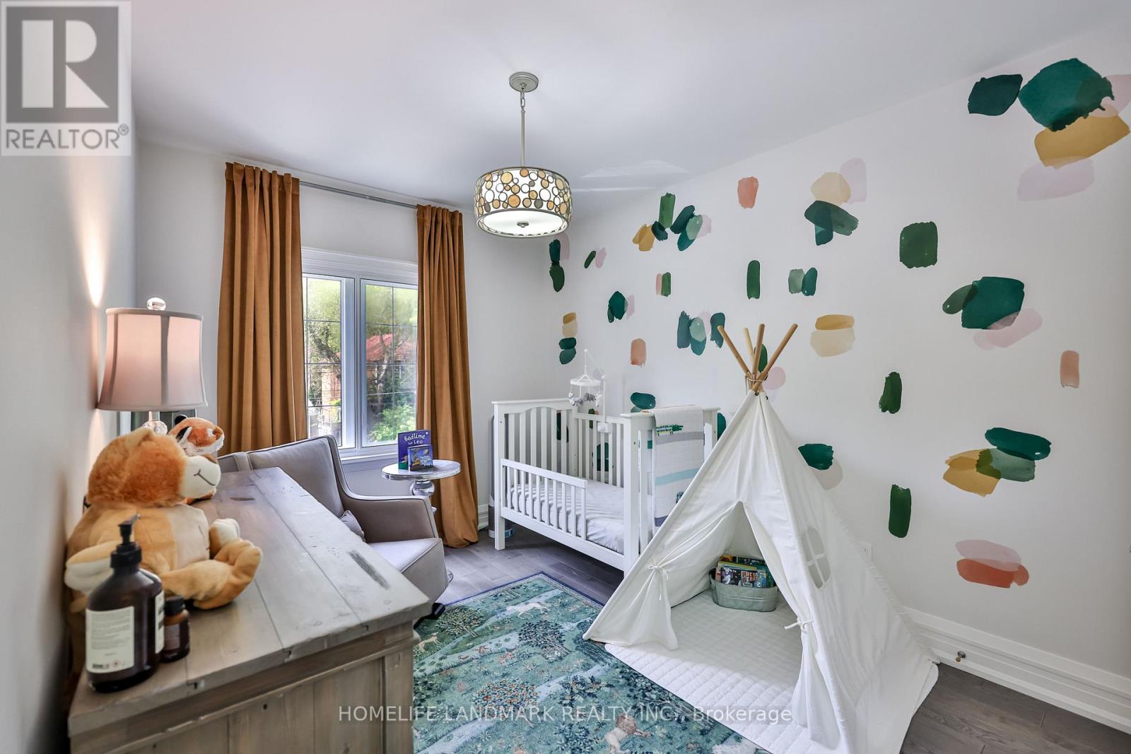 211 SOUTH KINGSWAY WAY - 28