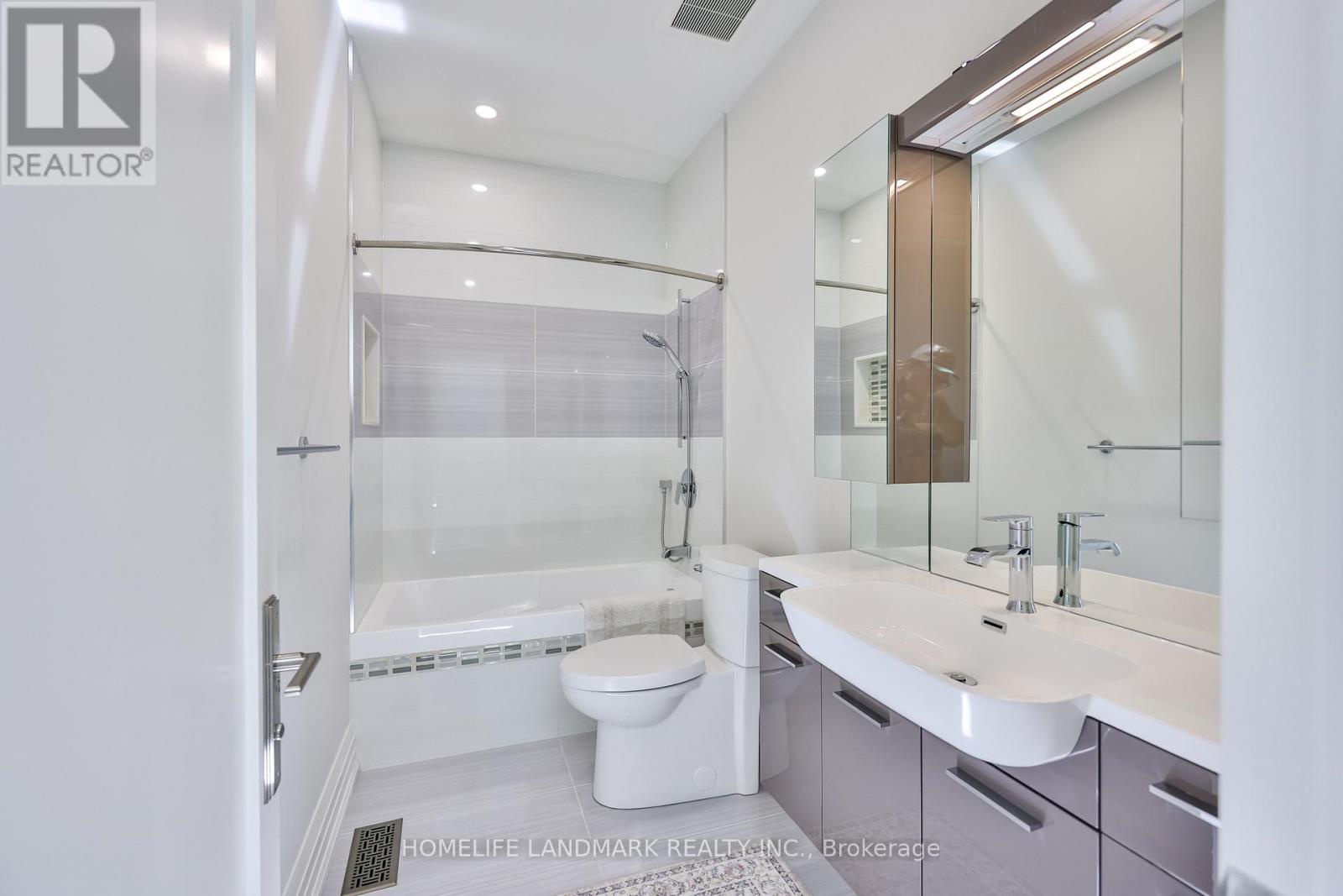 211 SOUTH KINGSWAY WAY - 33