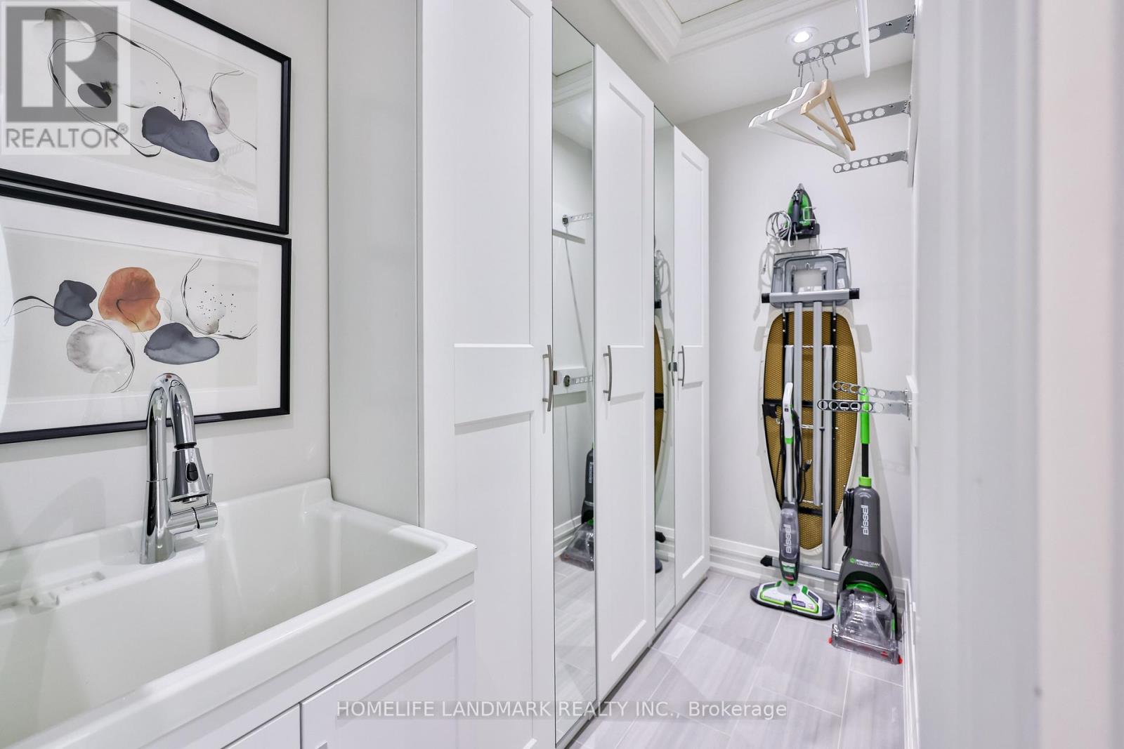 211 SOUTH KINGSWAY WAY - 35