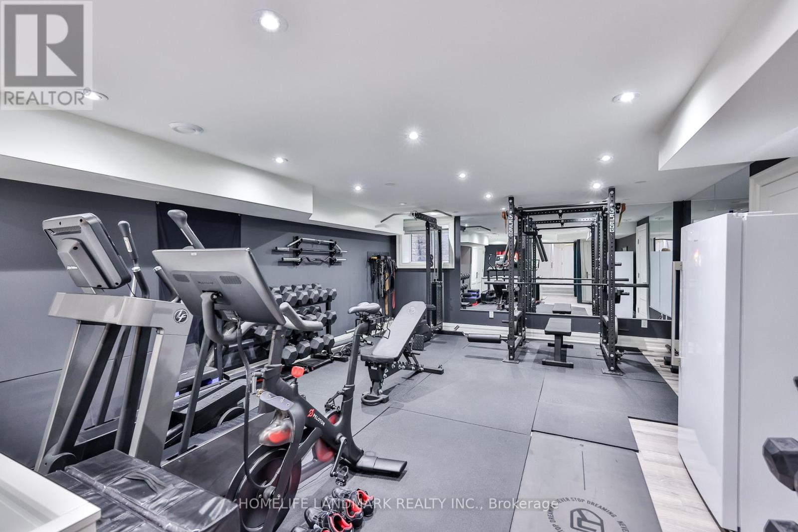 211 SOUTH KINGSWAY WAY - 36