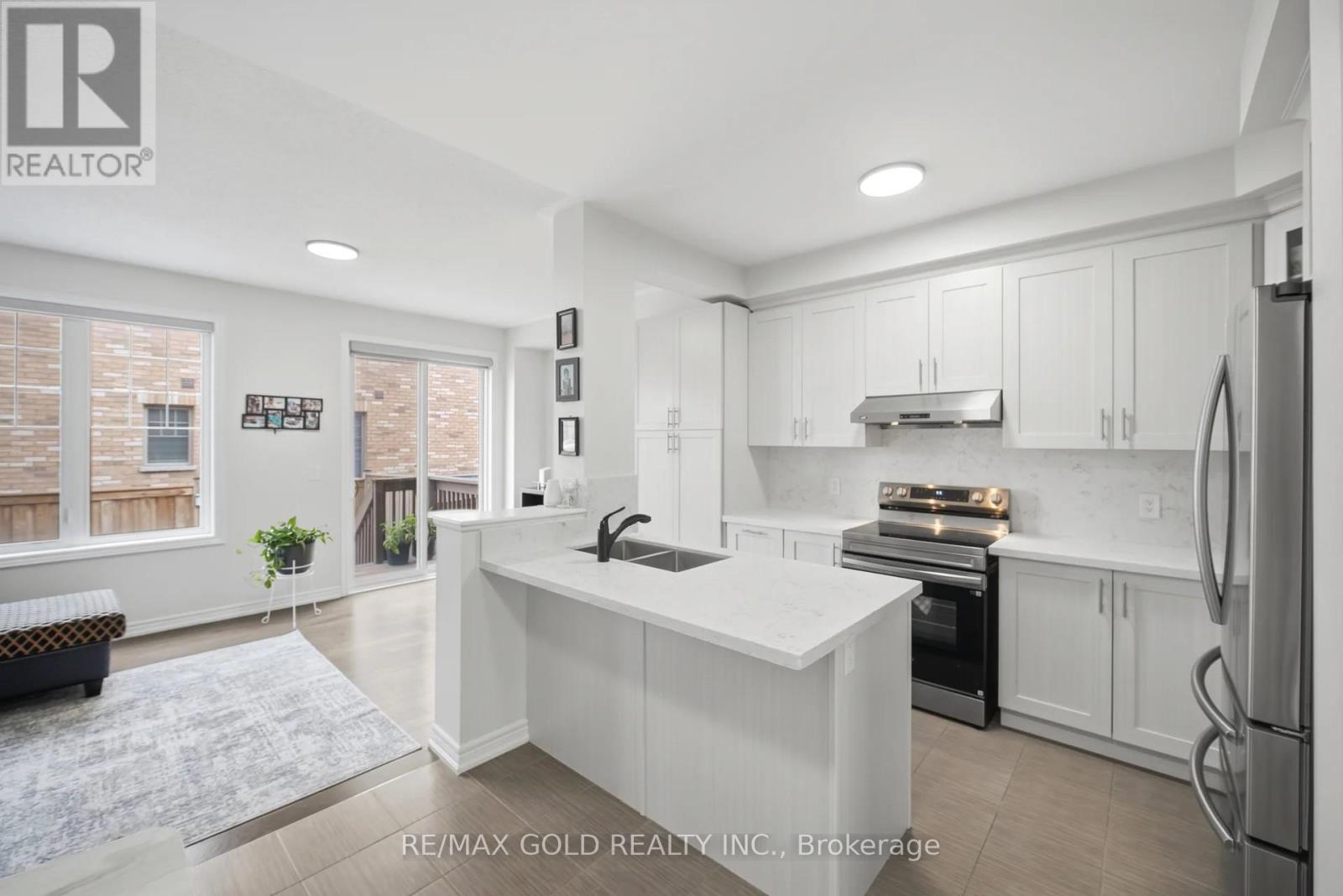 41 DAVENFIELD CIRCLE - 7