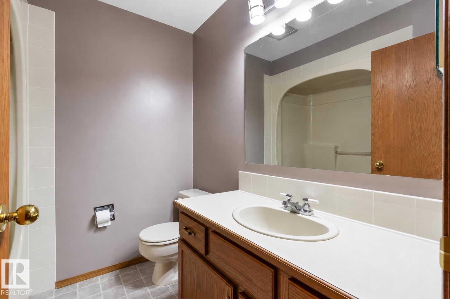 5536 42 ST - 16