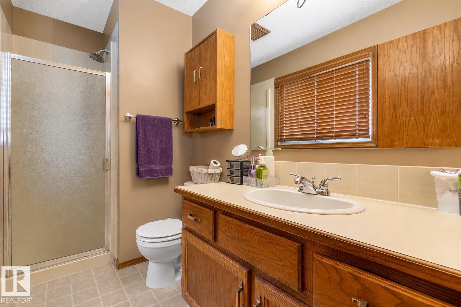 5536 42 ST - 18