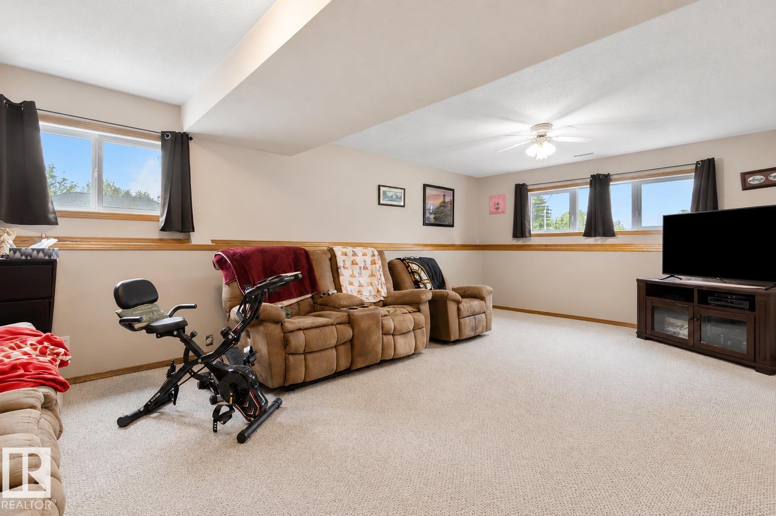 5536 42 ST - 20