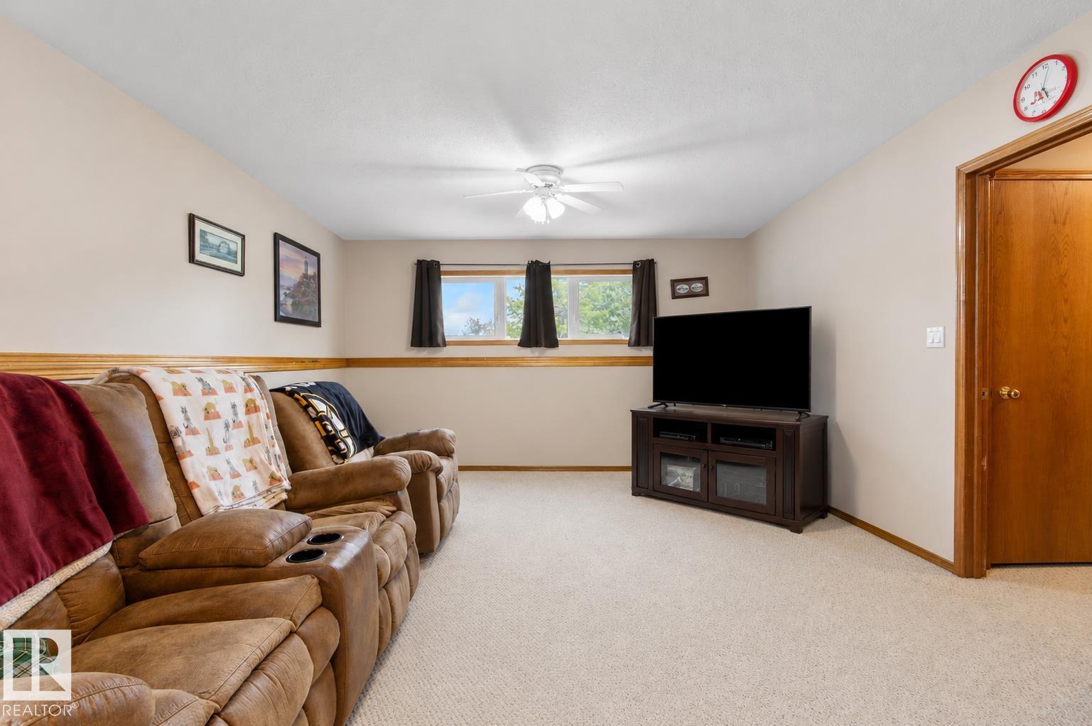 5536 42 ST - 21