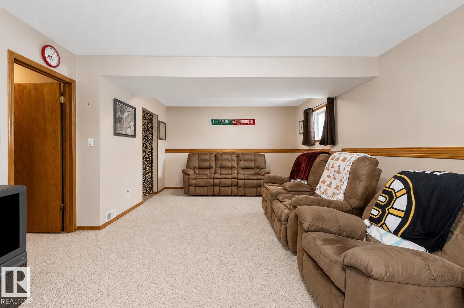 5536 42 ST - 22