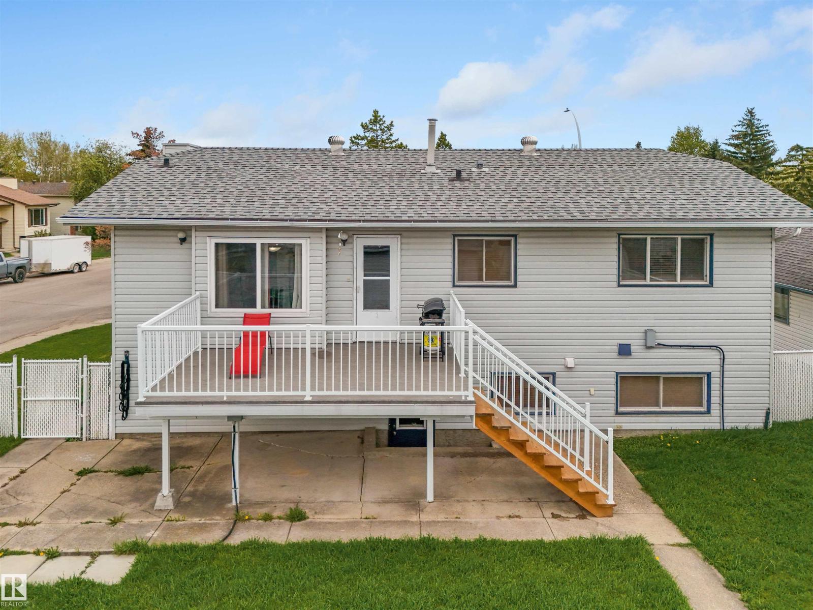5536 42 ST - 4