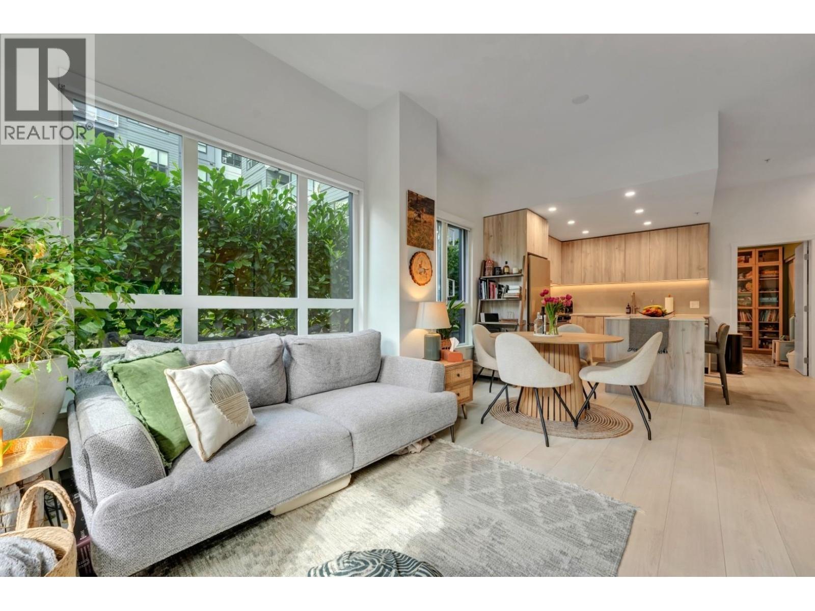101 3596 MALSUM DRIVE, North Vancouver