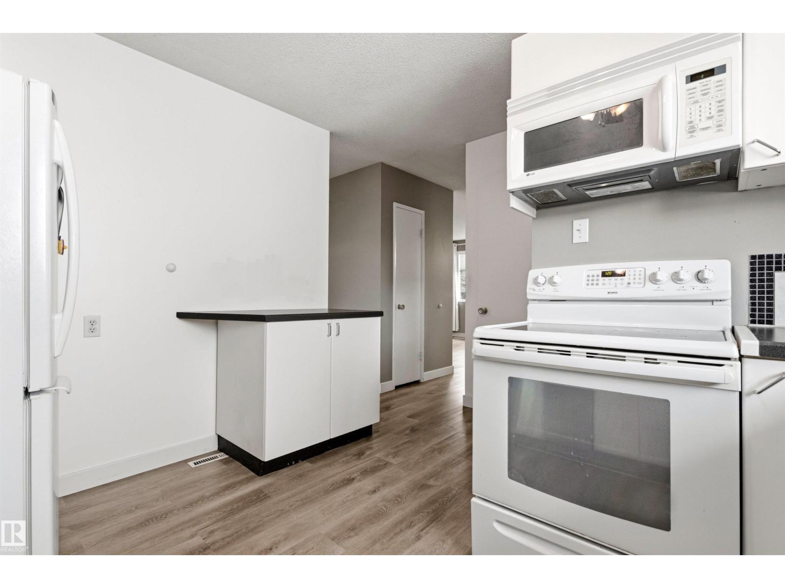 9025 152 ST NW — photo 19