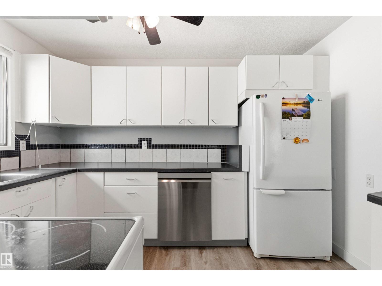 9025 152 ST NW — photo 16