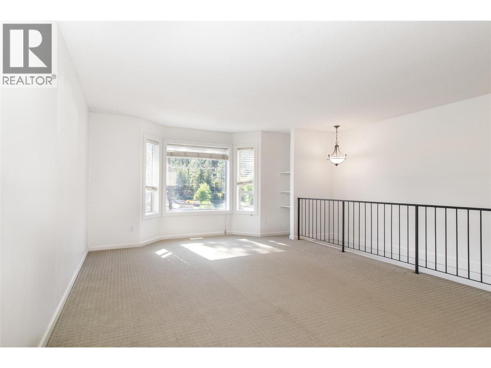 477 Clifton Road - Image 3