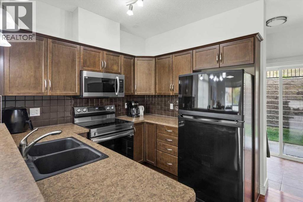 #1 164 Rockyledge View NW - 9