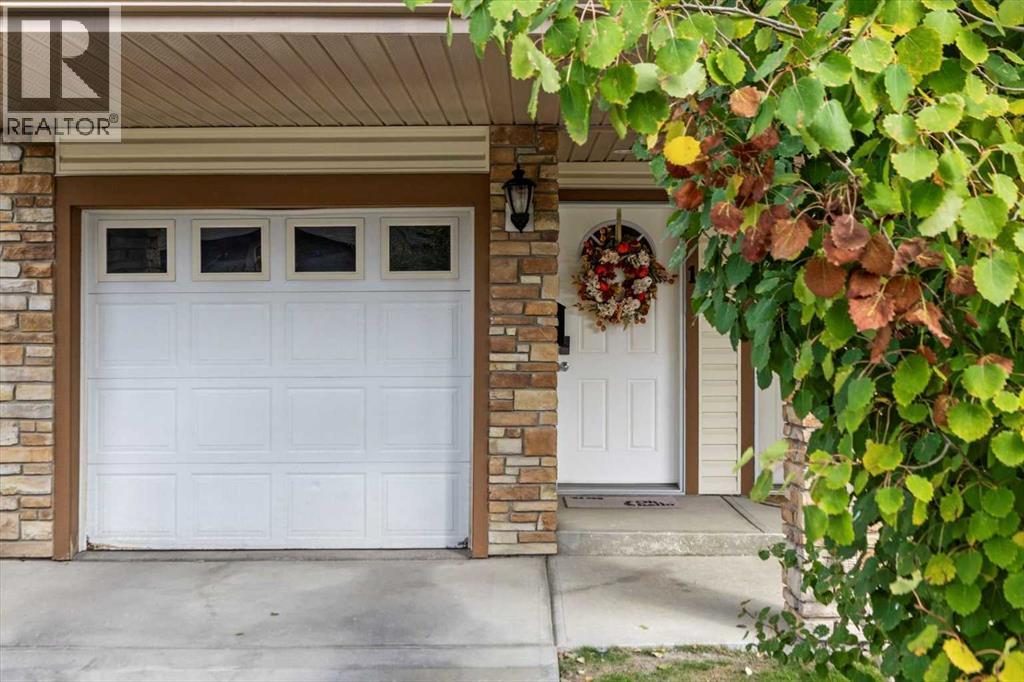 #1 164 Rockyledge View NW - 4