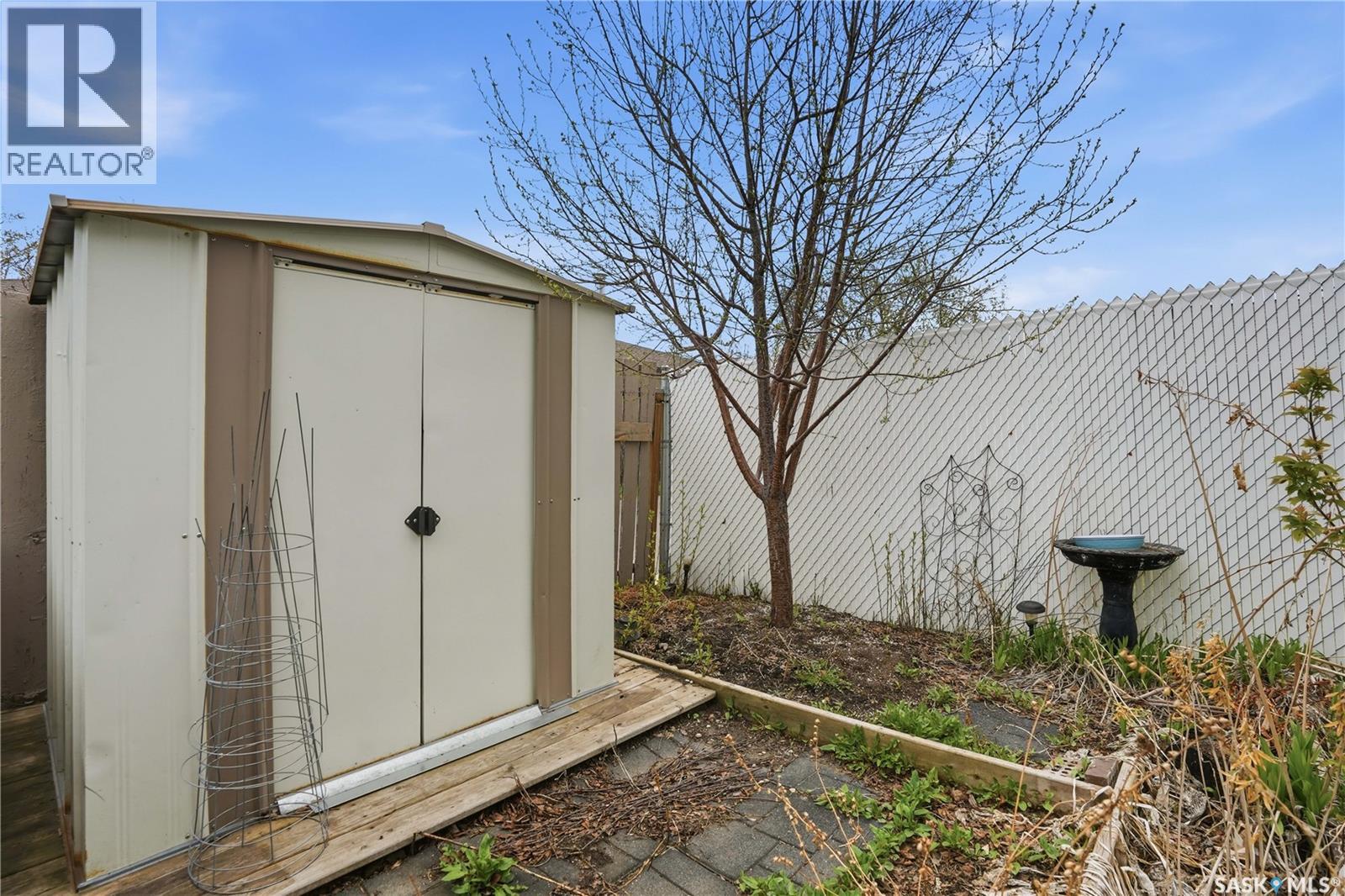 43 Springstein AVENUE - 46