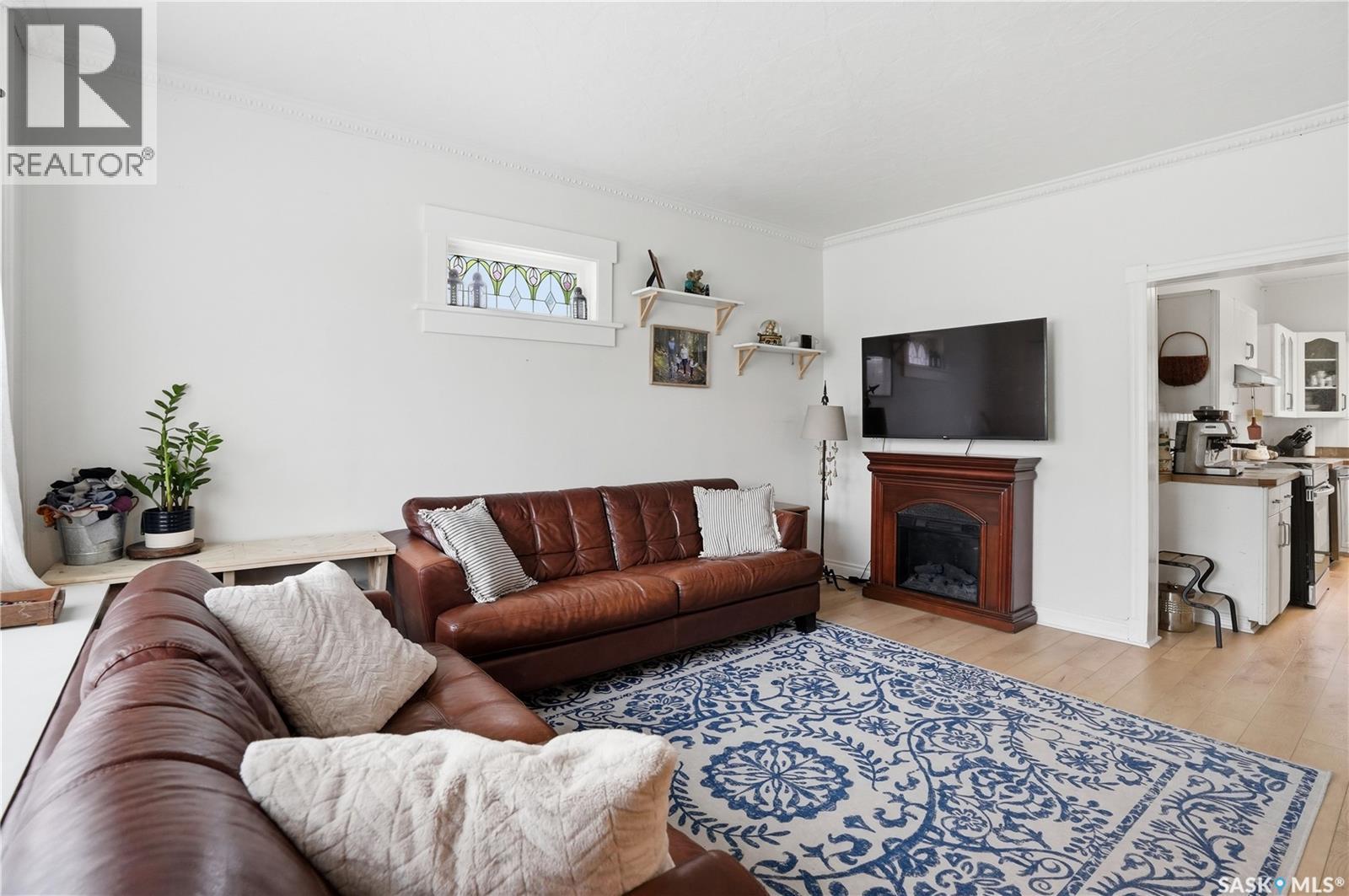 12 Alexandra AVENUE - 10