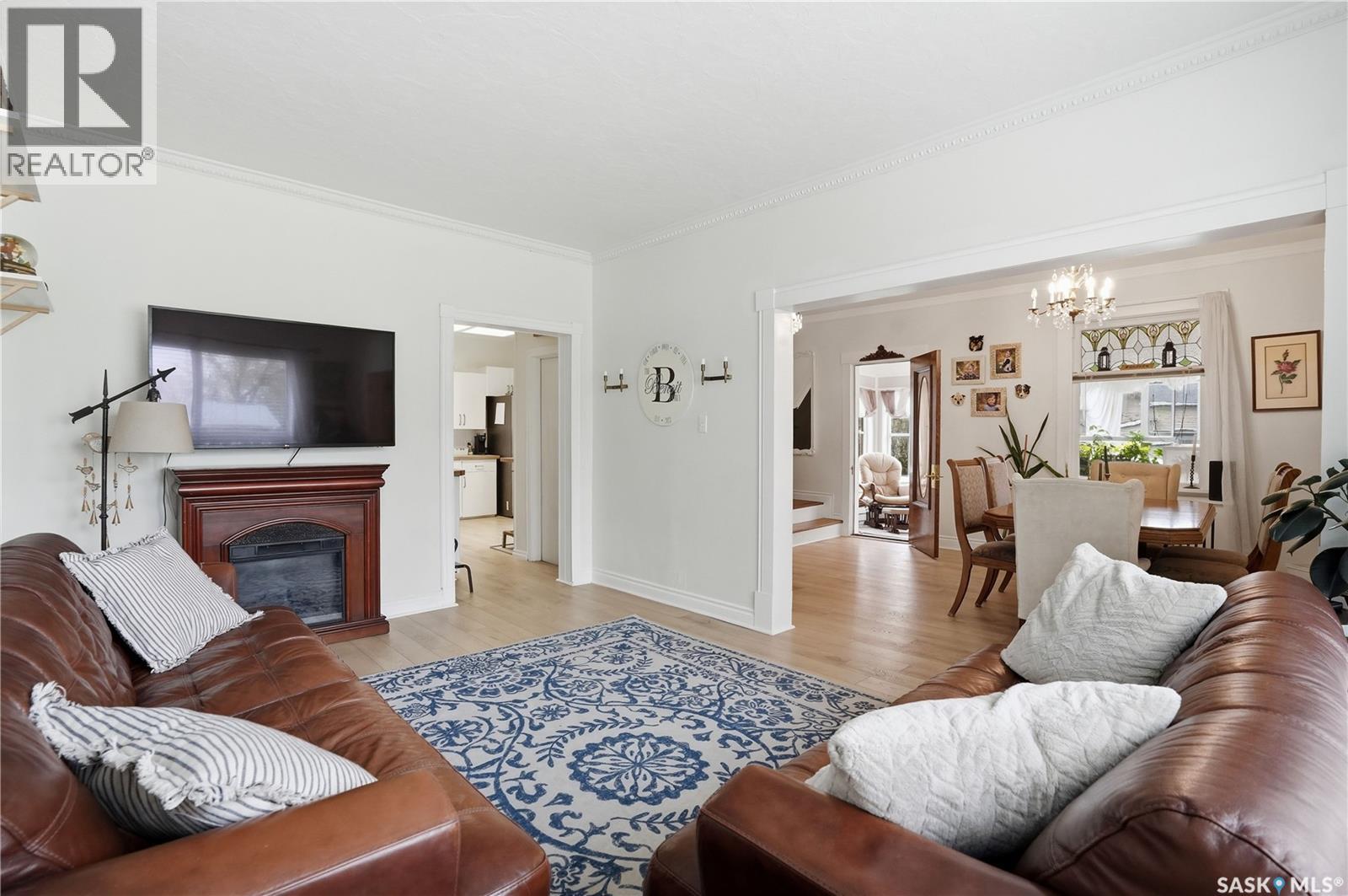 12 Alexandra AVENUE - 12