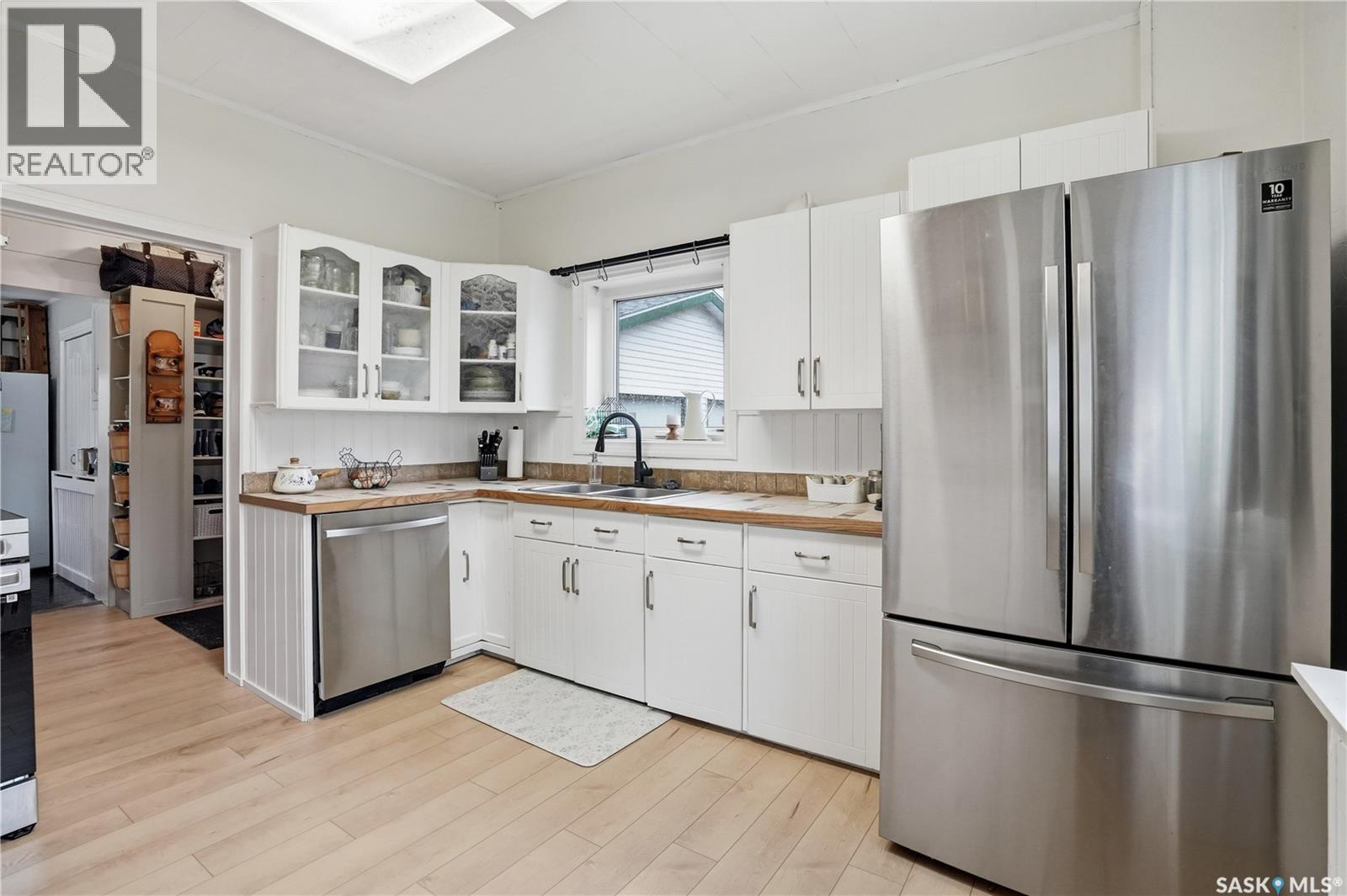 12 Alexandra AVENUE - 17